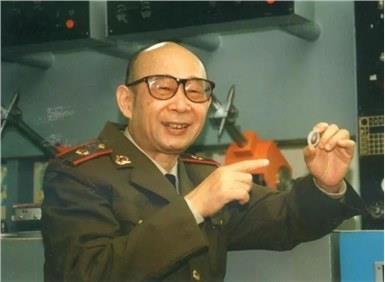 高伯龙：穿5元背心搞上亿研究，42年负重前行，打破西方技术封锁