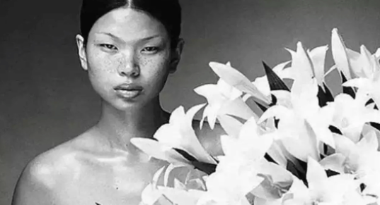 这一次，“辱华”的人换成了清华美院