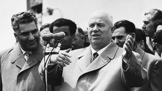 朱可夫多次救苏联于危难之中，晚年为何从战神变为一名“囚犯”？