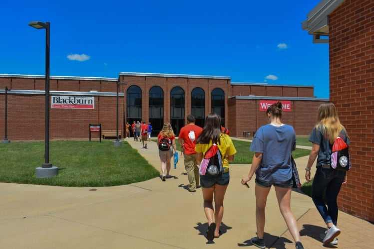 33所美国大学宣布永久关闭，倒闭潮下的英美高校为何难逃破产命运？