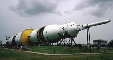 嫦娥五号返程之际，中国顶级富豪群体却迎来命运转向