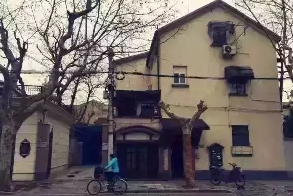 她是中囯绝色美人，入狱6年，出狱后写下了轰动世界的一本书