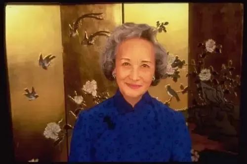 她是中囯绝色美人，入狱6年，出狱后写下了轰动世界的一本书