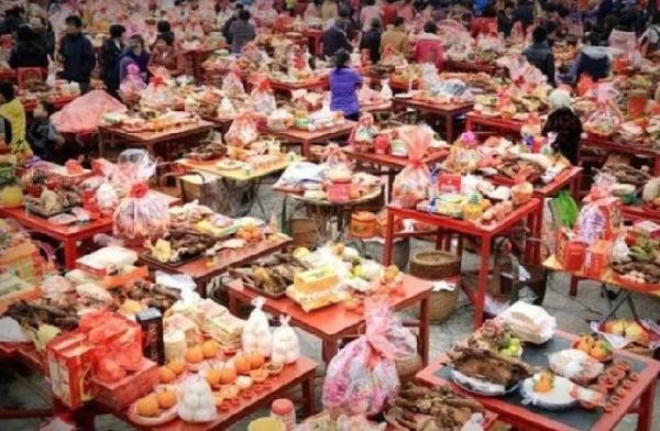 郑强教授：祖坟是守不过4代的，反观潮汕地区，祖坟却能守40代