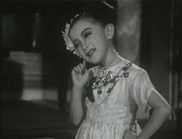 母亲自杀、男友自杀，被人嘲讽“女流氓”，校方悼词：没贡献的人