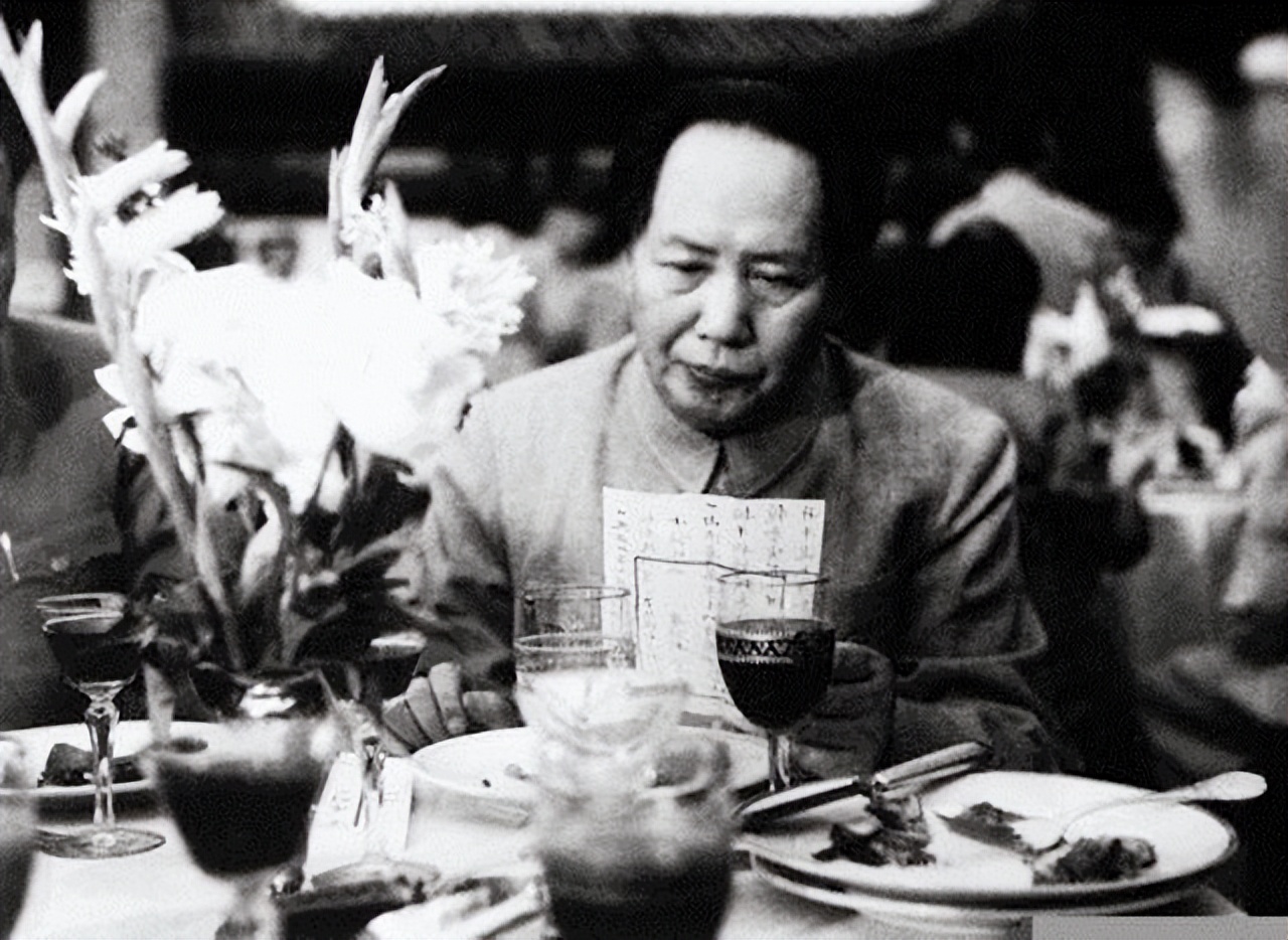 毛主席是始祖毛太华第20代子孙，毛太华是哪里人呢？