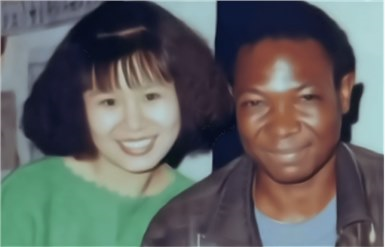 1993年，清华女研究生嫁给非洲人，在非洲生活26年，生了5个孩子
