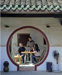 客家话：正在消逝的中古汉语活化石