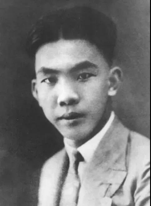 拍下鲁迅遗照白求恩裸照 他是被“枪决”的中国战地记者第一人