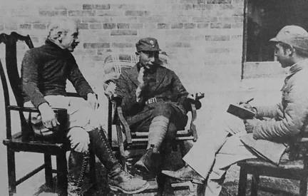 拍下鲁迅遗照白求恩裸照 他是被“枪决”的中国战地记者第一人