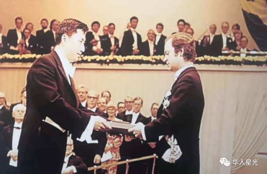 不顾美国反对，世界上第一个用中文发表诺奖致辞的牛人，竟出身中国显赫家族！