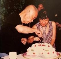 黄永玉：他们都死了，我还活着