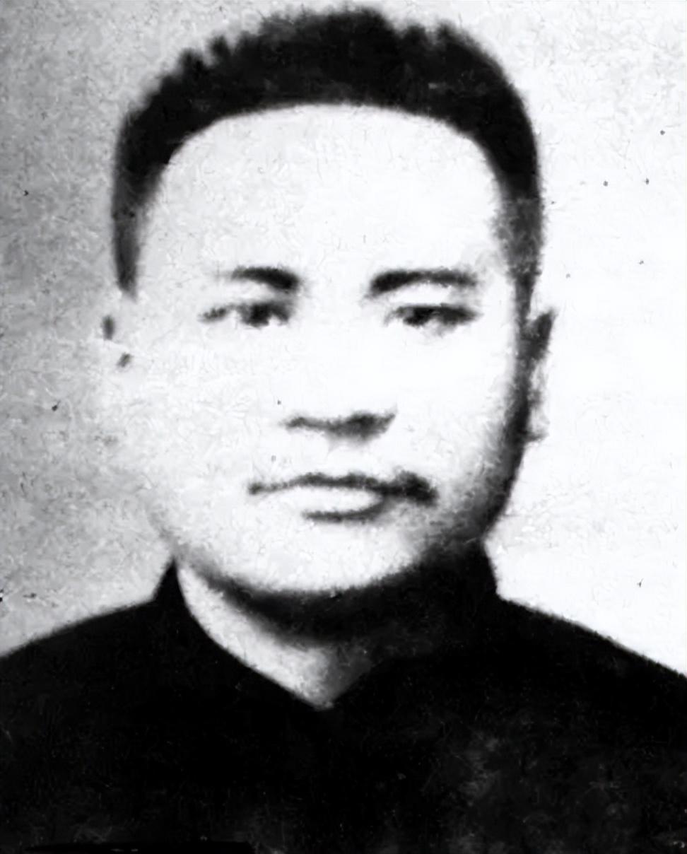 他曾是我军最高军事领导，地位在十大元帅之上，结局令人痛惜！