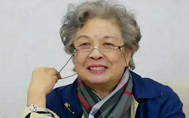 1981年，陶斯亮陪干爸会见一位女华侨，竟意外揭开了其叛徒的往事