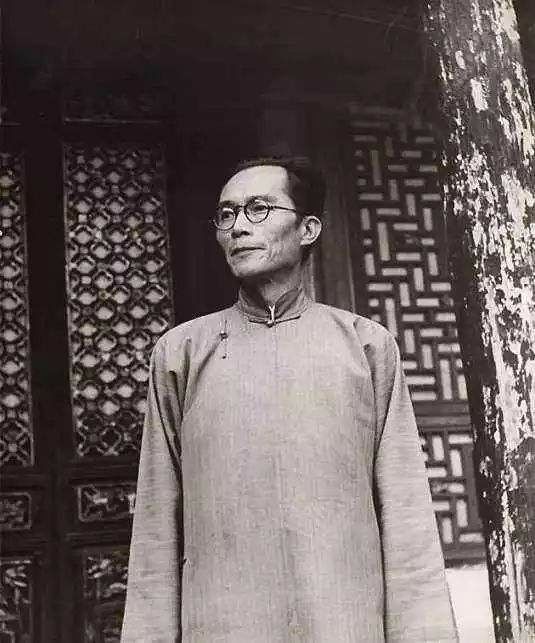 北大清华校长胡适梅贻琦为什么没有留在大陆而去了台湾