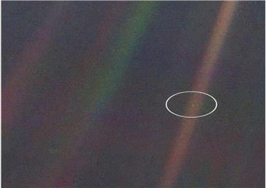 飞了40多年，旅行者1号发现一个可怕的事实：人类或被“困”在太阳系