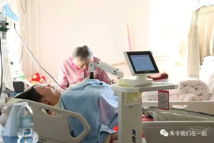 中国警察法学研究会副会长何家弘发声：朱令案可用“直接排除法”锁定真凶，引发广泛关注和争论！