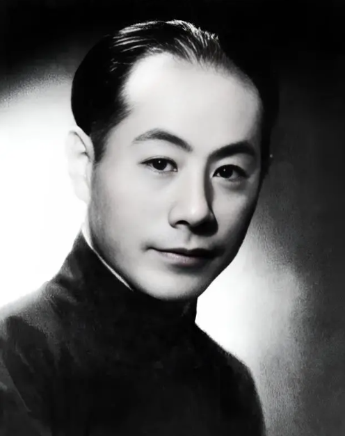 毛主席参加陈毅追悼会，在一副挽联前停留，问道：这个人来了吗？