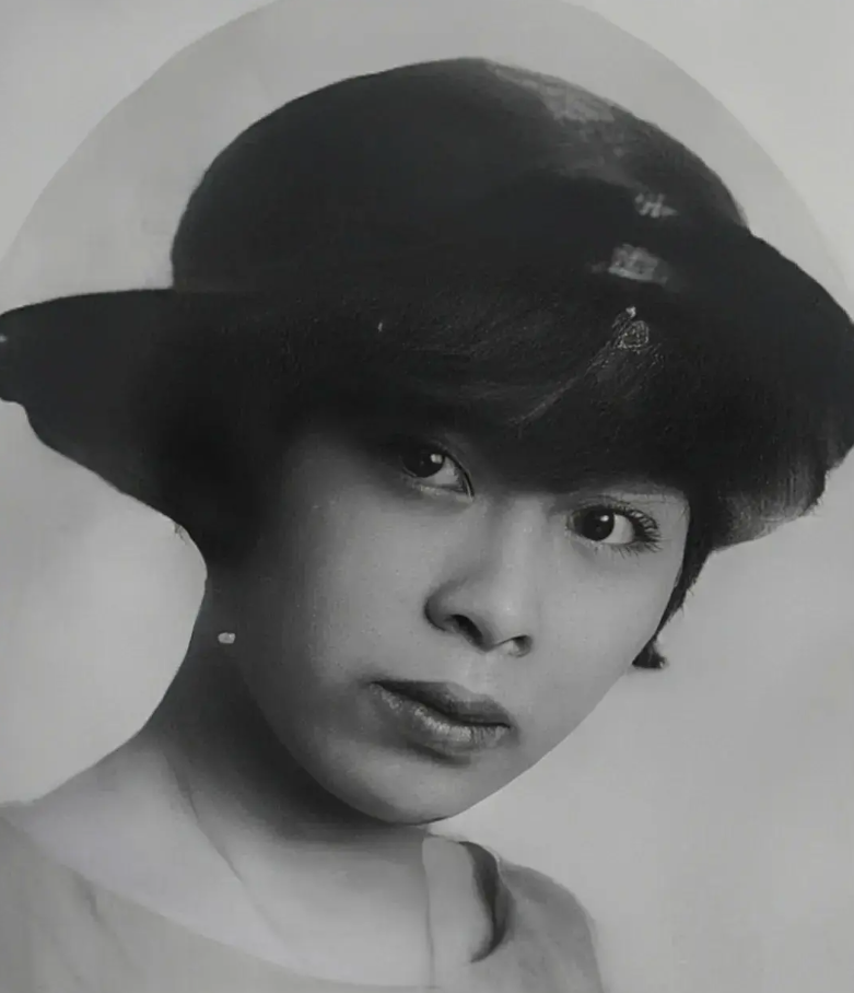 他为追朋友前妻而家暴原配，出轨妻子俩闺蜜，最终却惨遭情人出卖