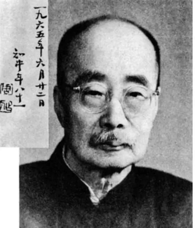 26岁被开除，39岁坐牢，他却引领中国人走向了世界