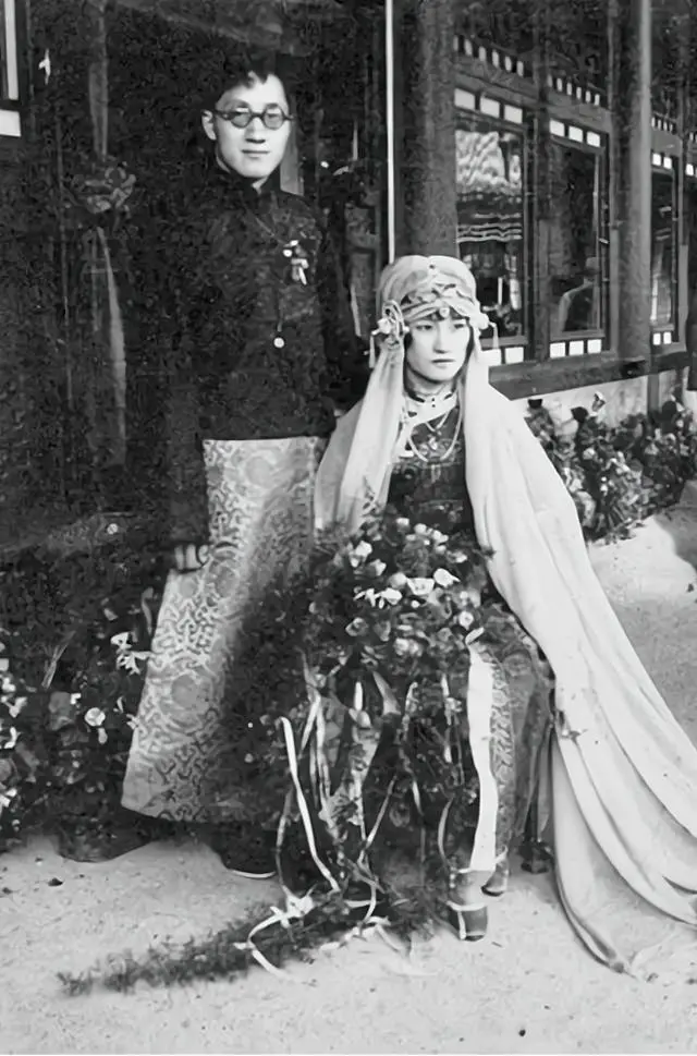 因气质太出众，半个文坛为她争风吃醋，追求者除一人外皆不得善终