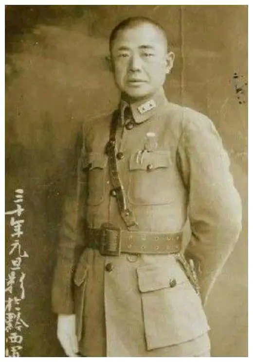 叛党名将时隔30年后回国，1981年邓颖超认出他：恩来找你找得好苦