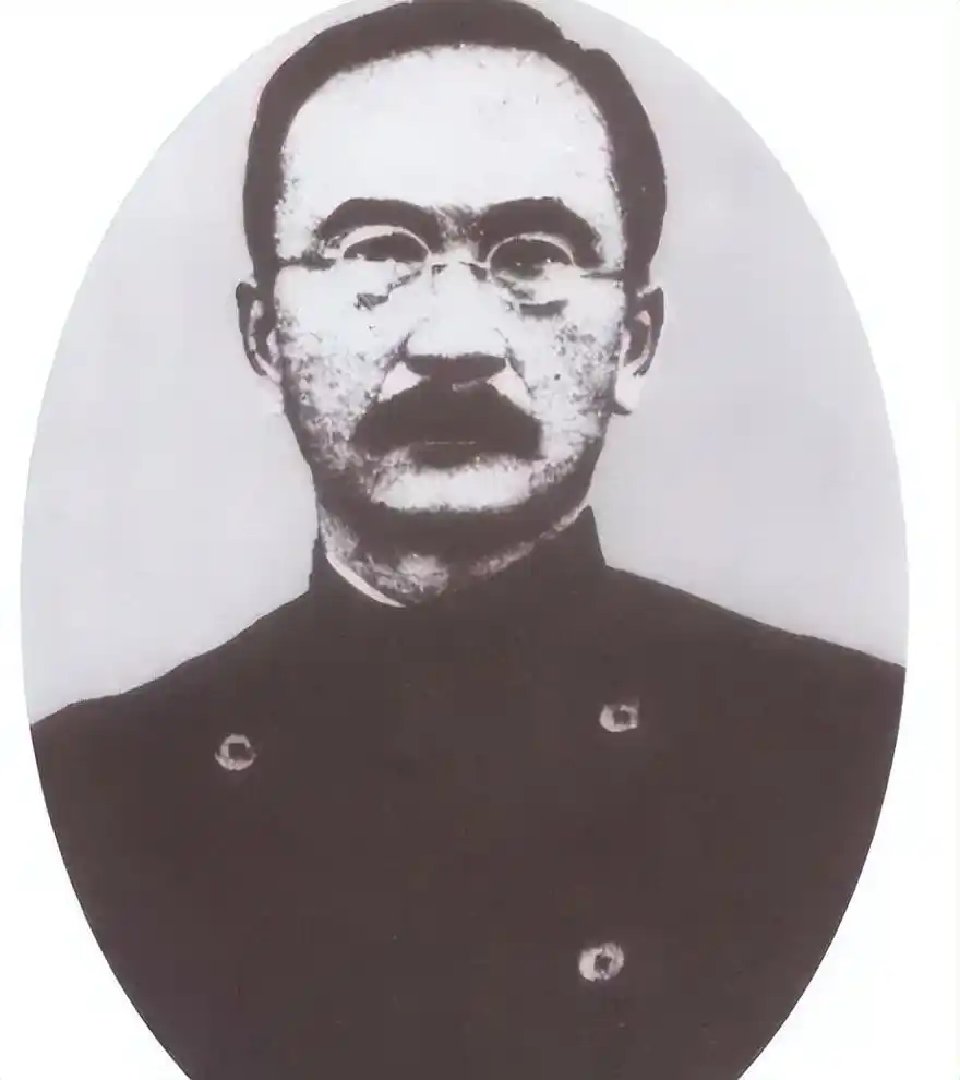 民国首任总理唐绍仪，蒋介石怕其叛变，利用其爱好将其杀害