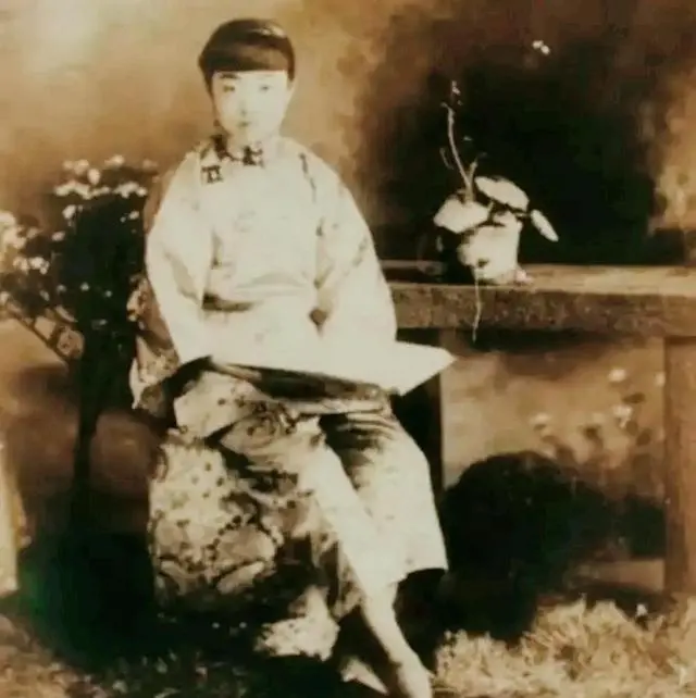 罗一秀与毛主席夫妻3年，名分虽没被承认，50年主席为她破例一回