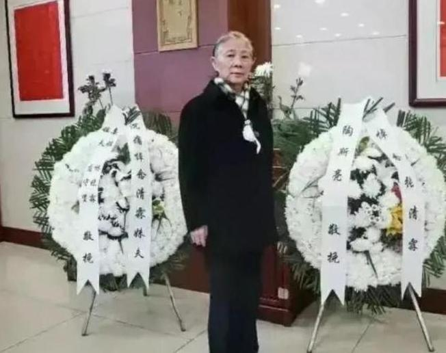 2022秋，林立衡女士送别丈夫张清霖