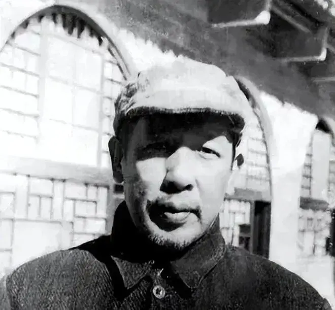 他因延安整风被错误处决，毛主席得知大为震怒，49年后终于平反昭雪