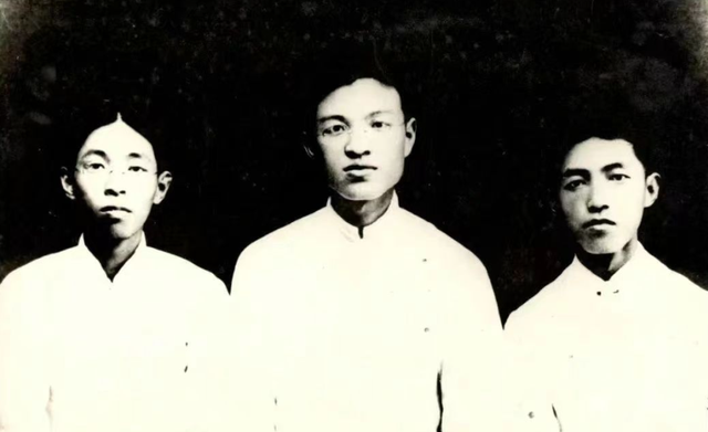 他当了八年总书记，1959年被毛主席严厉批评：你需要大病一场