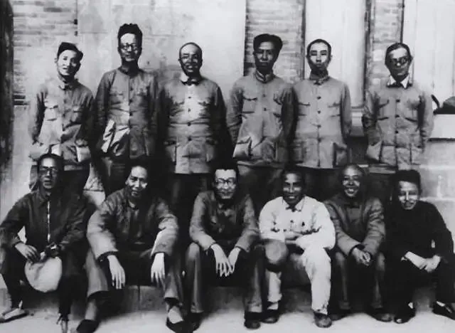 他当了八年总书记，1959年被毛主席严厉批评：你需要大病一场